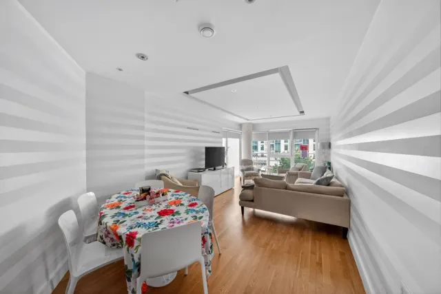 Juniper Drive, Wandsworth, SW18, photo 2