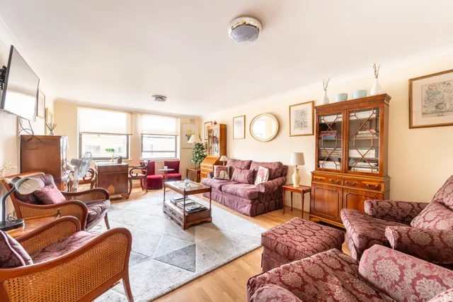 Flat 9, 19-21 Queensborough Terrace, London, photo 1