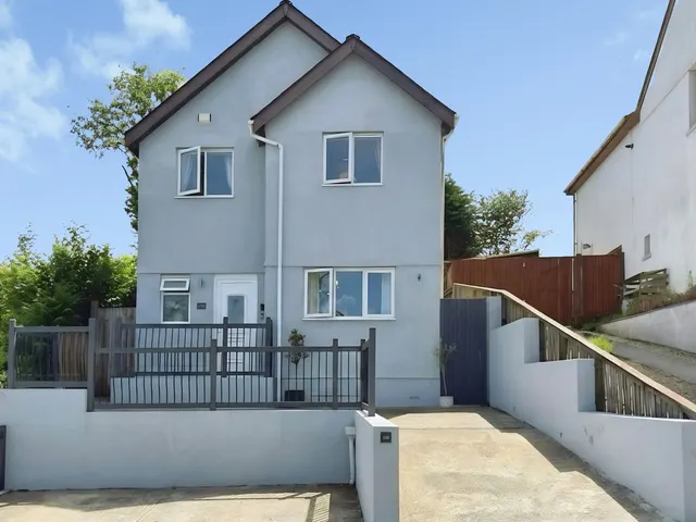 Cwmbath Road, Morriston, photo 1