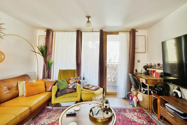 Katherine Road, London, E6, photo 2