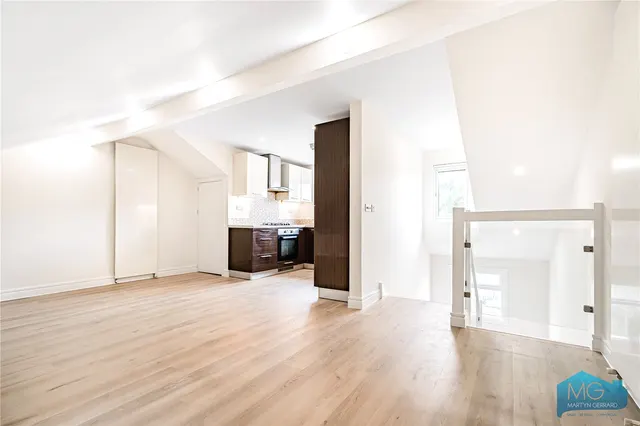 Ashley Road, Crouch End, N19, photo 2