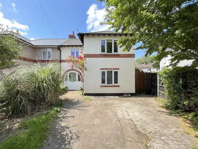Grassway, Wallington, Surrey, SM6 8DG, photo 1