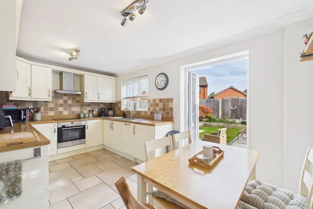 Angram Close, York, YO30, photo 3