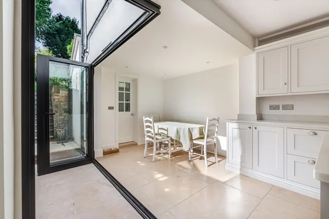 Addison Road, Guildford, GU1, photo 3