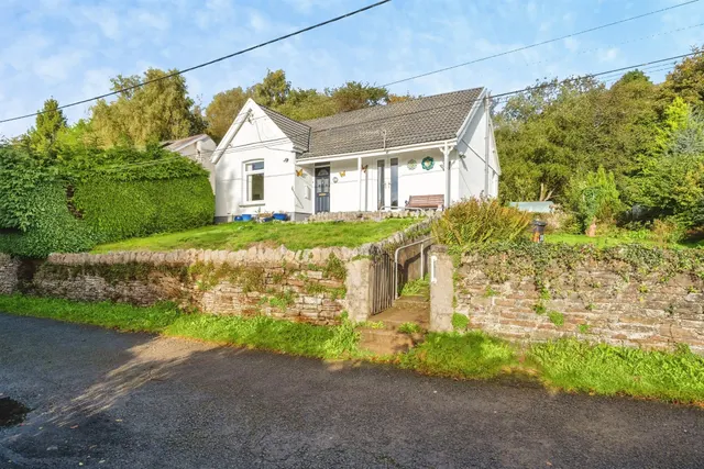 Danygraig Road, Swansea, SA8, photo 2