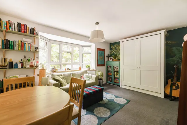Photo 3 — Beckenham, BR3 3EB