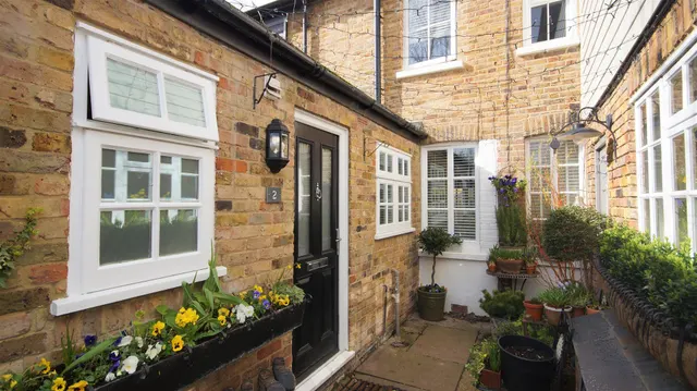 Smarts Lane, Loughton, photo 1