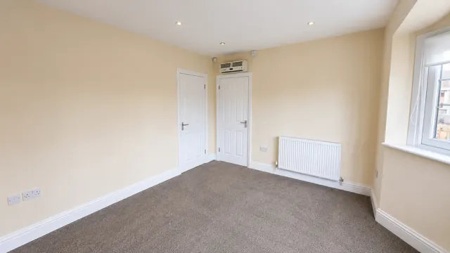 Photo 2 — Squirrels Heath Road, Romford, RM3 0LU