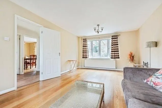 Quartz Close, Wokingham, RG41, photo 3