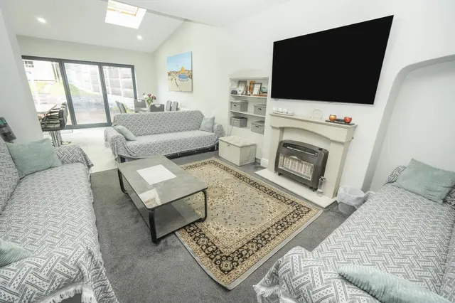 Perry Park Road, Rowley Regis, B65, photo 3