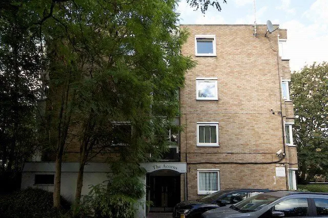 Photo 2 — Queenswood Gardens, London, E11