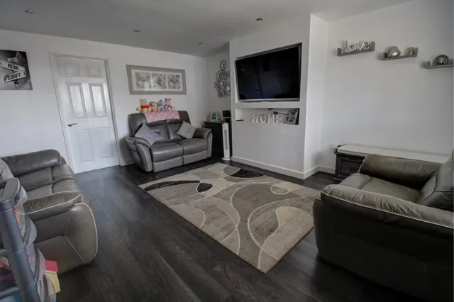 Ivychurch Crescent, Leicester, LE5, photo 3