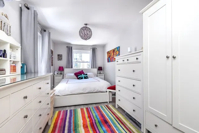 Photo 3 — Battersea Rise, Battersea, London, SW11