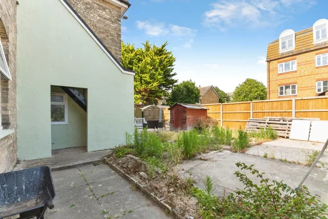 Photo 3 — Alton Road, Clacton-on-Sea, Essex, CO15