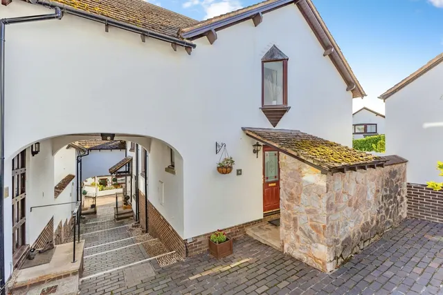 Clovelly Rise, Dawlish, EX7, photo 1