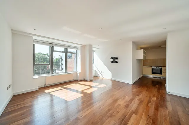 The Broadway, Crouch End, London, N8, photo 1