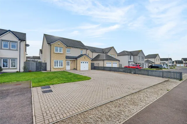 Lyall Crescent, Laurencekirk, AB30, photo 1