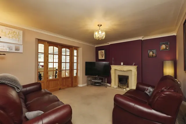 Photo 3 — Marbeck Close, Dinnington, Sheffield