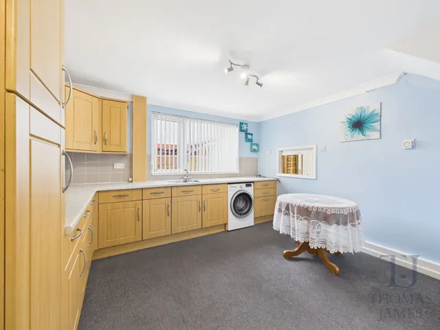 Ringleas, Cotgrave, NG12, photo 3