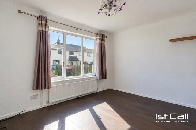 Harridge Close, Leigh-On-Sea, photo 2
