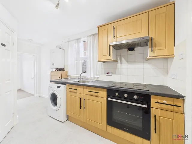 Photo 3 — 19A Clevedon Road, Gloucester, GL1 4RN