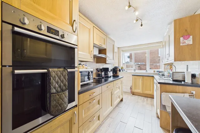 Highthorn Road, York, YO31, photo 3
