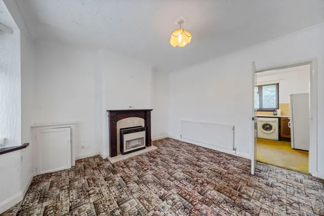 Photo 3 — Dale Road, Golborne, Warrington, Warrington, WA3 3PN