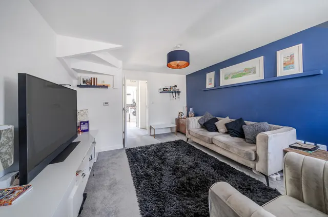 Bello Abbey Way, Alton, GU34, photo 1