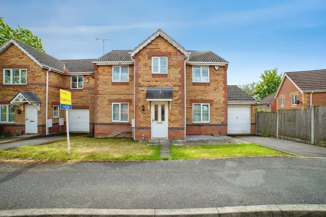 Mercia Court, Huthwaite, NG17, photo 1