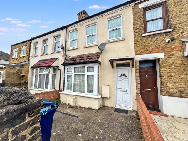 Endsleigh Road, Southall, UB2, photo 1