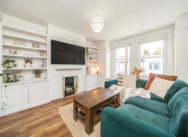 Mantilla Road, Tooting Bec, SW17, photo 1