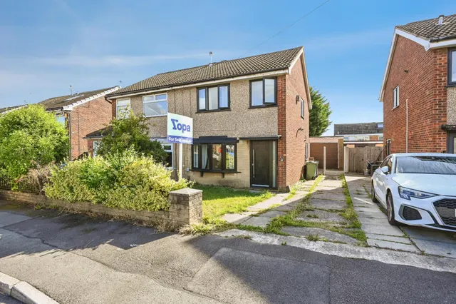 Wainfleet Close, Wigan, WN3, photo 1