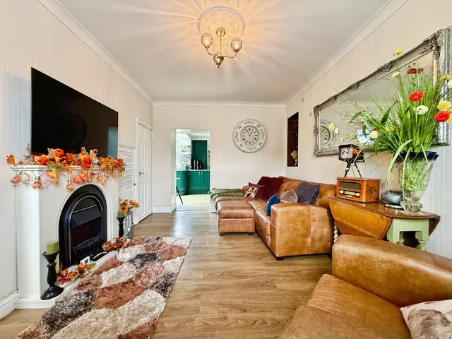 Siding Terrace, Neath, SA10, photo 3
