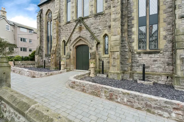 Woodland Road West, Colwyn Bay, LL29, photo 1