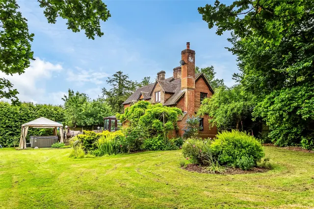 Rusper Road, Capel, RH5, photo 2