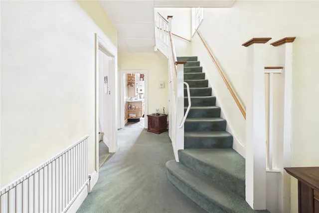 Valleyfield Road, London, SW16, photo 2