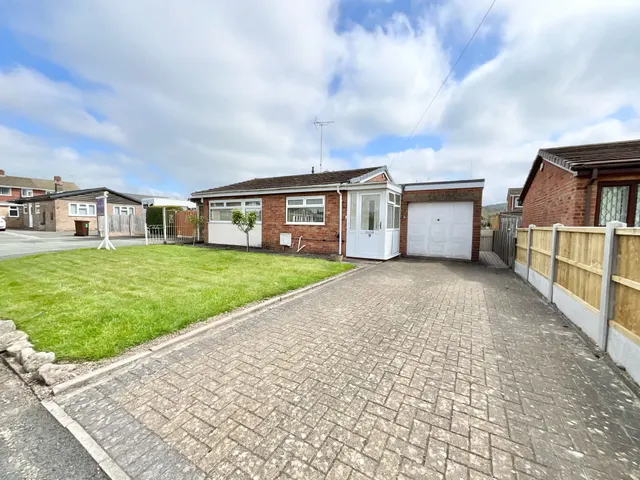 Croxden Close, Cheadle, ST10, photo 1