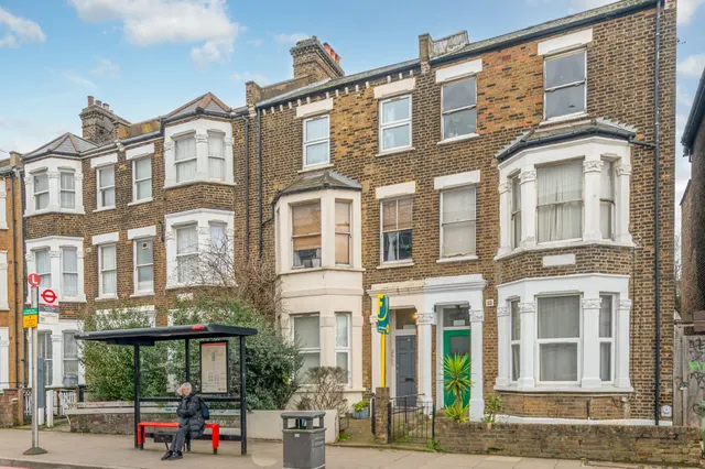 17b Scrubs Lane, London, photo 1