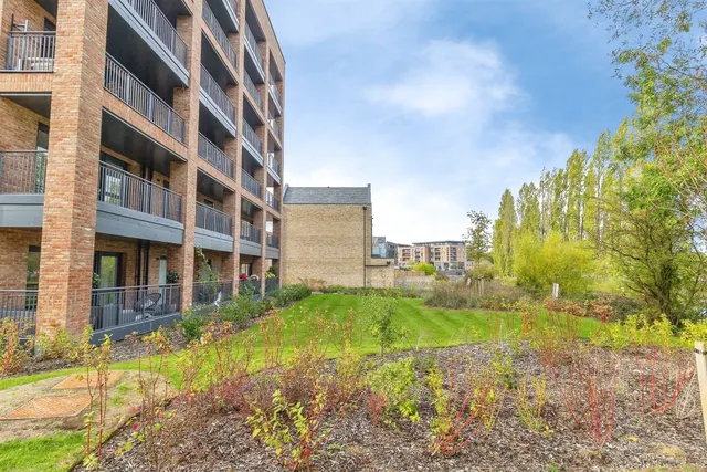 Canal Street, Campbell Wharf, MK9, photo 3