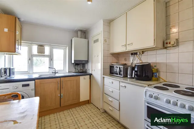 Amberden Avenue, Finchley Central, N3, photo 3