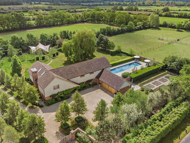 Winkfield Lane, Winkfield, SL4, photo 1