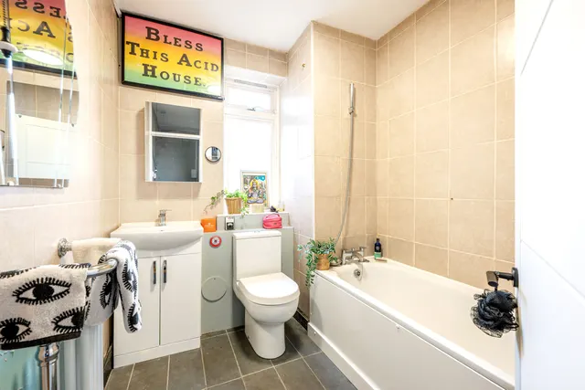 Blenheim Crescent, London, W11, photo 1