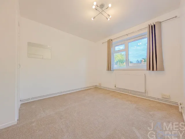 Ampleforth Road, Abbey Wood, SE2, photo 2