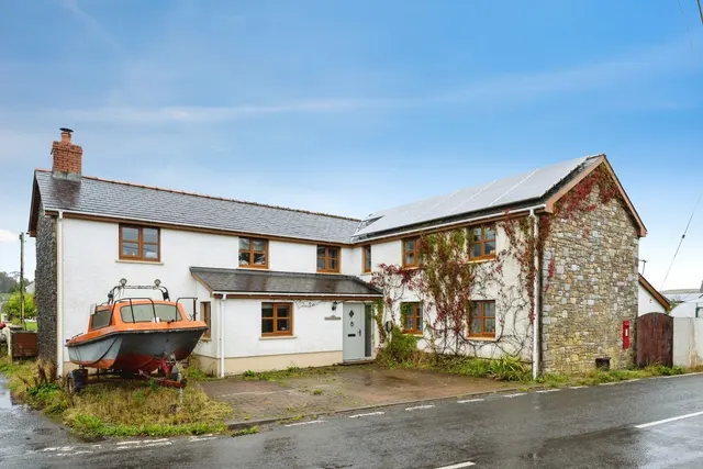 Maesybont, Llanelli, SA14, photo 1