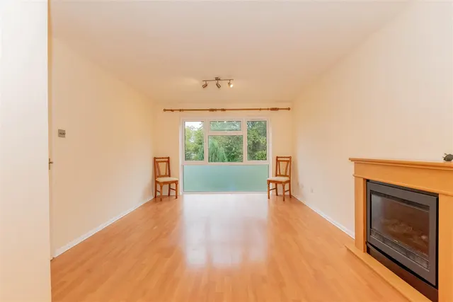 Upper Gordon Road, Camberley, photo 2