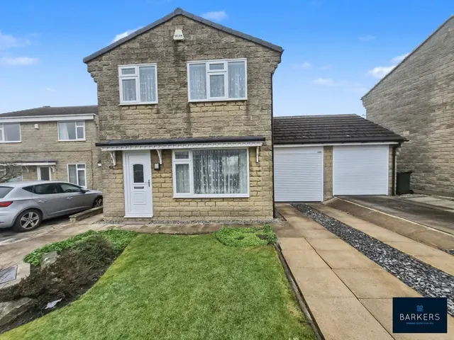 Thorndene Way, Bradford 4 BD4 0SW, photo 1