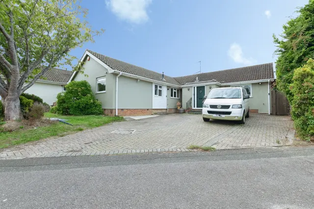Bear Cross Avenue, Bournemouth, BH11, photo 1