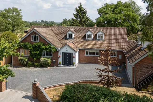 Saleway, Droitwich, WR9, photo 1