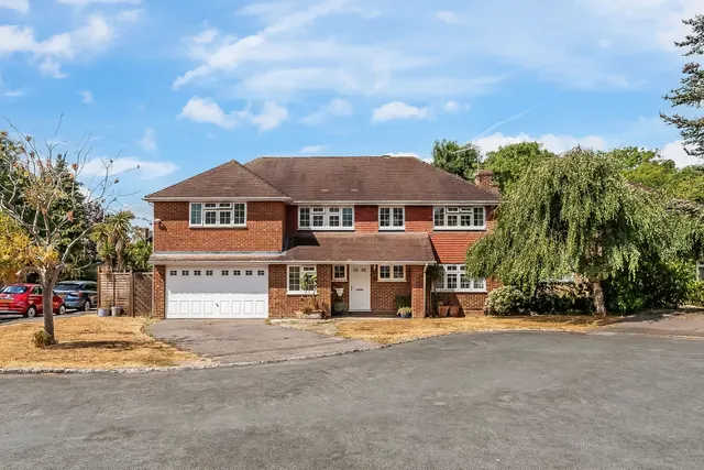 Gales Close, Merrow, GU4, photo 1