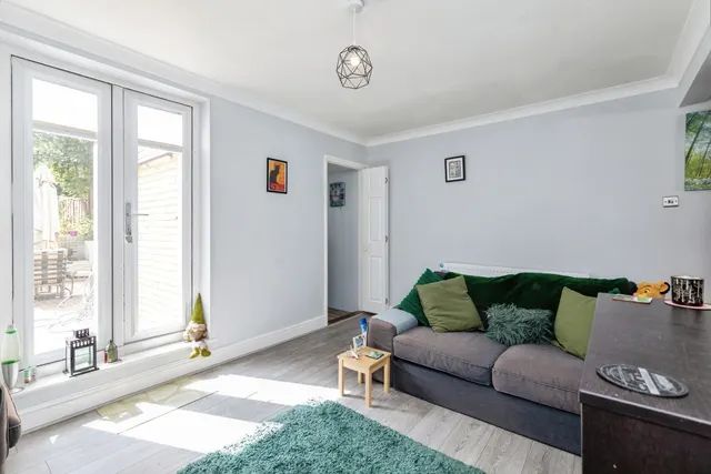 Burnt Oak Terrace, Gillingham, ME7, photo 2